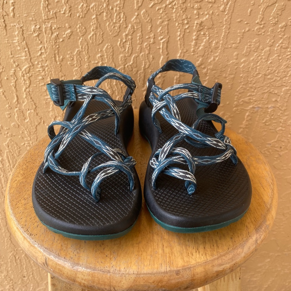 Chaco Sz 8 women’s sandals